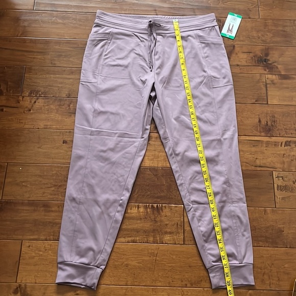 NWT 32 Degrees Tech Jogger women Size XL
| - Picture 6 of 10